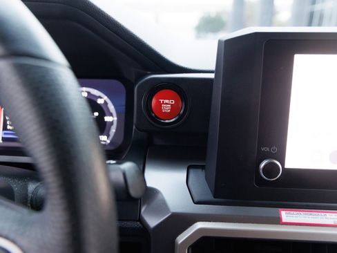 Used 2024 Toyota Tacoma TRD Sport image 21