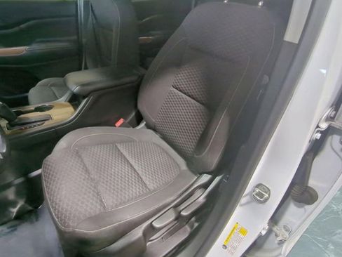 Used 2018 GMC Acadia SLE w/ LPO, Floor Liner Package image 17