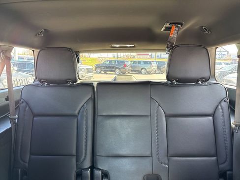 Used 2025 GMC Yukon XL Denali image 28