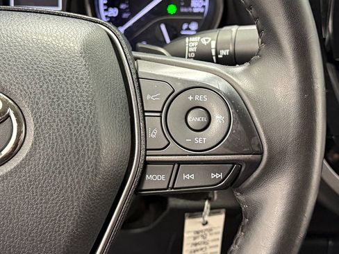Used 2021 Toyota Camry SE FWD image 17