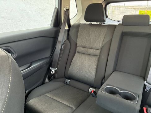 Used 2025 Nissan Rogue SV FWD image 36