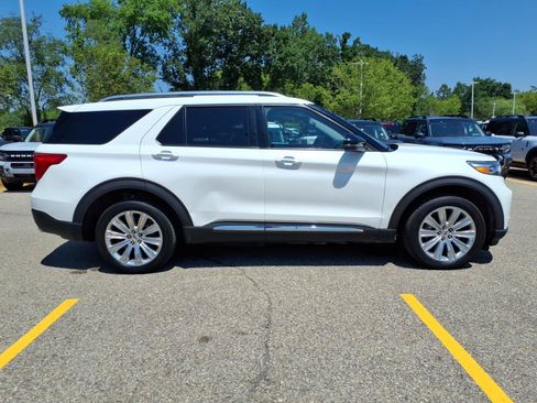 Used 2021 Ford Explorer Limited w/ Hybrid Equipment Group 310A AWD/4WD image 9