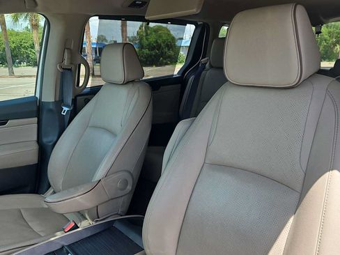 Used 2022 Honda Odyssey Elite image 13