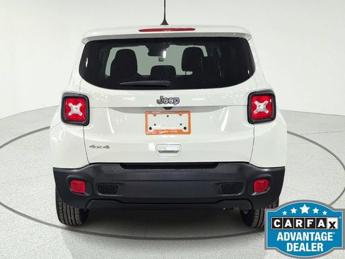 Used 2023 Jeep Renegade Latitude AWD/4WD image 6