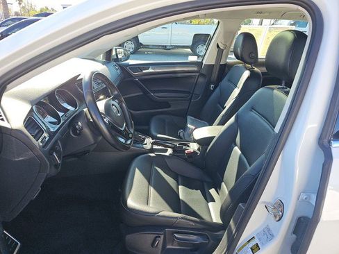 Used 2018 Volkswagen Golf Alltrack SEL image 5