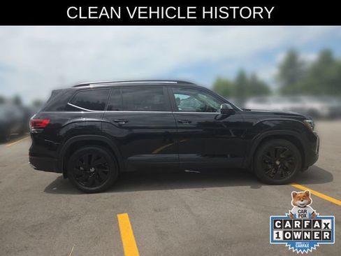 Used 2024 Volkswagen Atlas SE AWD/4WD image 6
