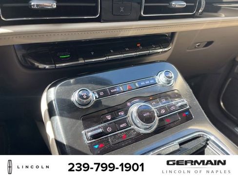 Used 2022 Lincoln Nautilus FWD w/ Premium Package image 17