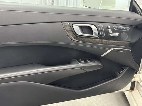 Used 2016 Mercedes-Benz SL 550 w/ Driver Assistance Package image 43