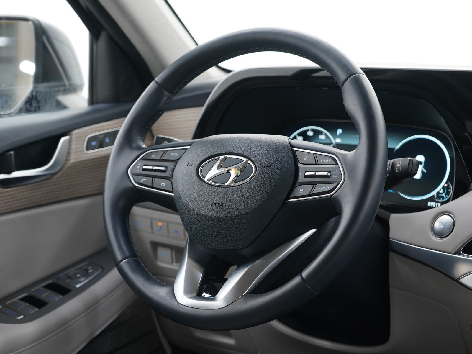Used 2022 Hyundai Palisade Limited w/ Winter Package AWD/4WD image 15