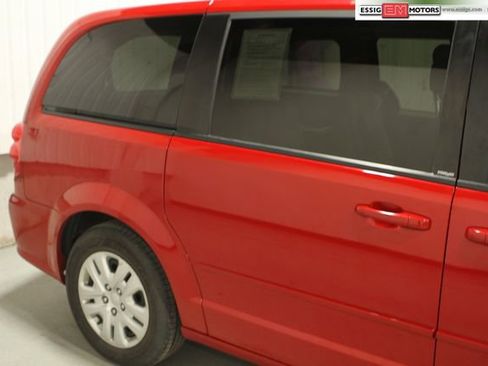 Used 2014 Dodge Grand Caravan SE w/ Quick Order Package 29E SE image 3
