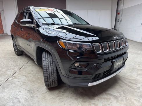 Used 2022 Jeep Compass Limited image 7