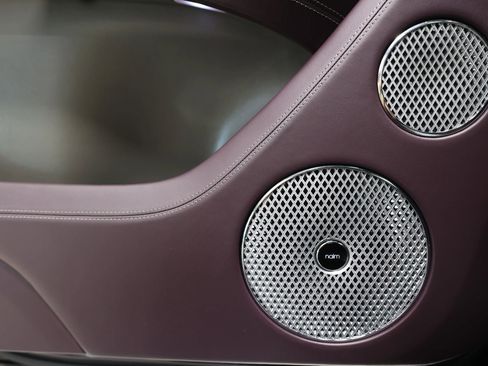 Used 2023 Bentley Bentayga Extended Wheelbase image 50