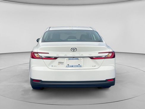 Used 2025 Toyota Camry LE FWD image 6
