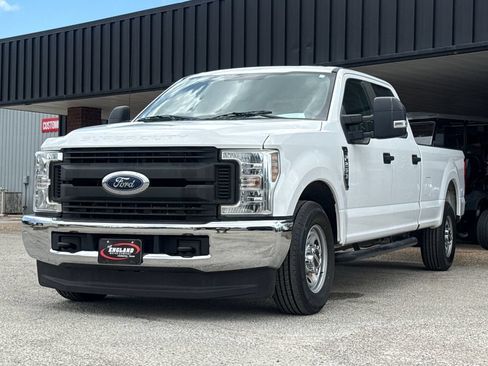 Used 2018 Ford F250 XL w/ Power Equipment Group RWD image 3