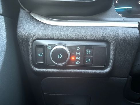 Used 2023 Ford Explorer XLT w/ Equipment Group 202A image 21