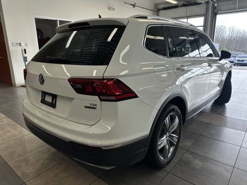 Used 2018 Volkswagen Tiguan SEL Premium w/ 3rd Row Seat Package image 10