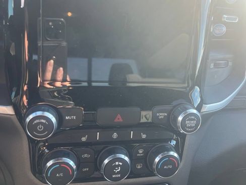 Used 2022 RAM 1500 Big Horn AWD/4WD image 18