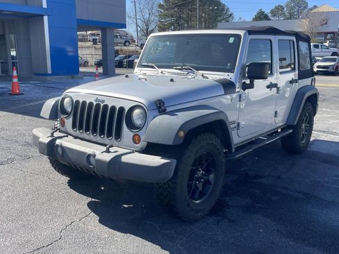 Used 2012 Jeep Wrangler Unlimited Sport image 7