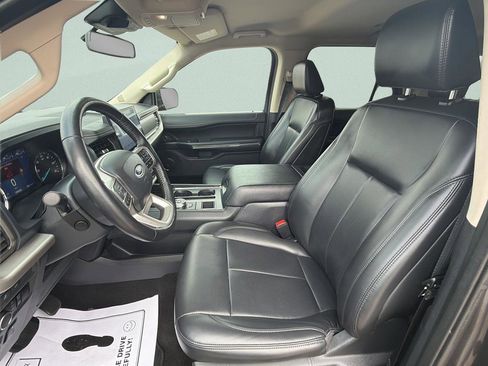 Used 2024 Ford Expedition XLT image 20