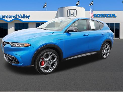 Used 2024 Alfa Romeo Tonale Veloce AWD/4WD image 3