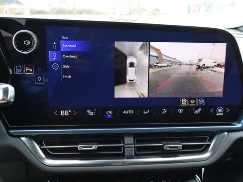 New 2026 Chevrolet Equinox EV LT image 20