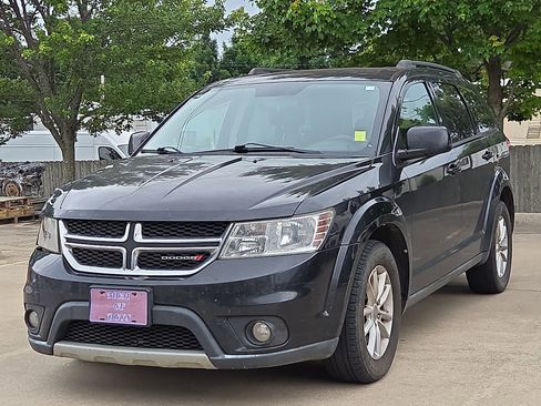Used 2013 Dodge Journey SXT w/ Flexible Seating Group FWD image 2
