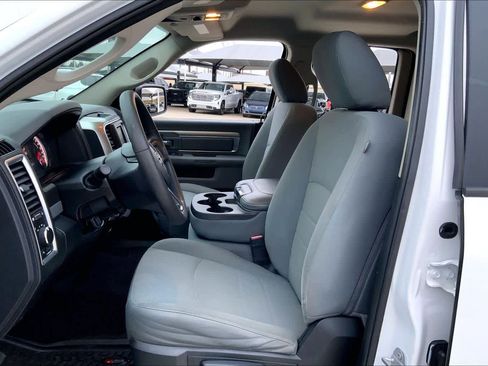 Used 2018 RAM 1500 Classic SLT image 7