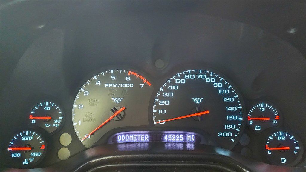 Used 2000 Chevrolet Corvette Convertible w/ Memory Pkg RWD image 21