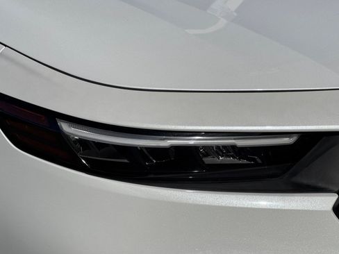 Used 2023 Honda Accord EX image 12