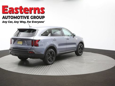 Used 2023 Kia Sorento LX AWD/4WD image 39