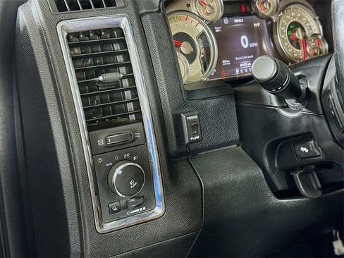 Used 2014 RAM 3500 Laramie Longhorn image 10