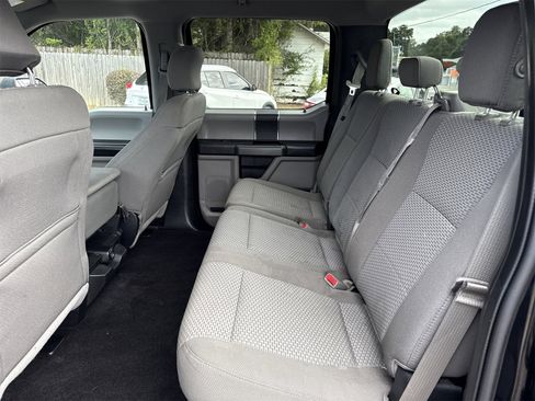 Used 2017 Ford F150 XLT image 10