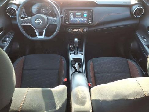 Used 2023 Nissan Kicks SR image 10