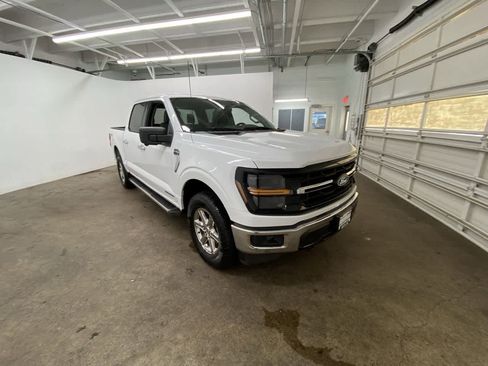 Used 2024 Ford F150 XLT w/ Mobile Office Package image 8