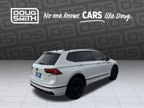 Used 2022 Volkswagen Tiguan SE R-Line image 5