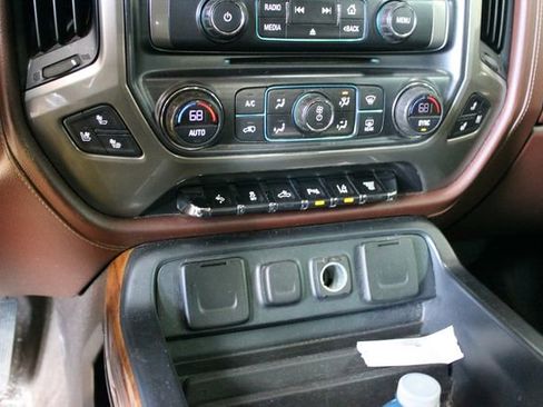 Used 2016 Chevrolet Silverado 2500 High Country w/ High Country Premium Package AWD/4WD image 17