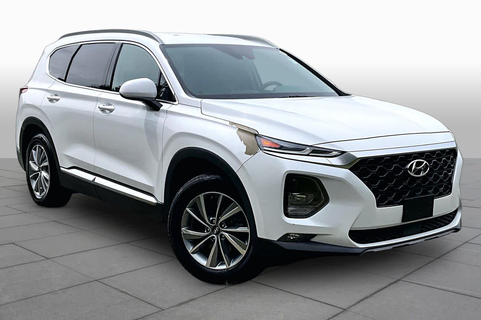 Used 2019 Hyundai Santa Fe SEL FWD image 2