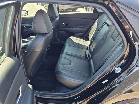 Used 2022 Hyundai Elantra Limited w/ Cargo Package image 19