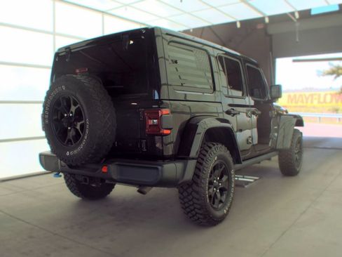 Certified 2022 Jeep Wrangler Unlimited Sahara w/ Cold Weather Group AWD/4WD image 2
