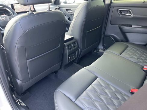 New 2026 Nissan Rogue Platinum AWD/4WD image 19