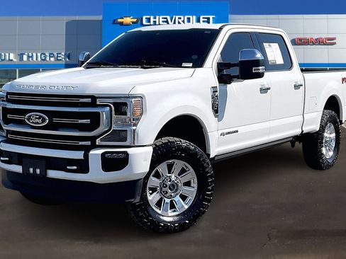 Used 2022 Ford F250 Platinum w/ FX4 Off-Road Package image 3