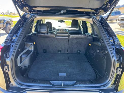 Used 2017 Jeep Cherokee Limited image 10