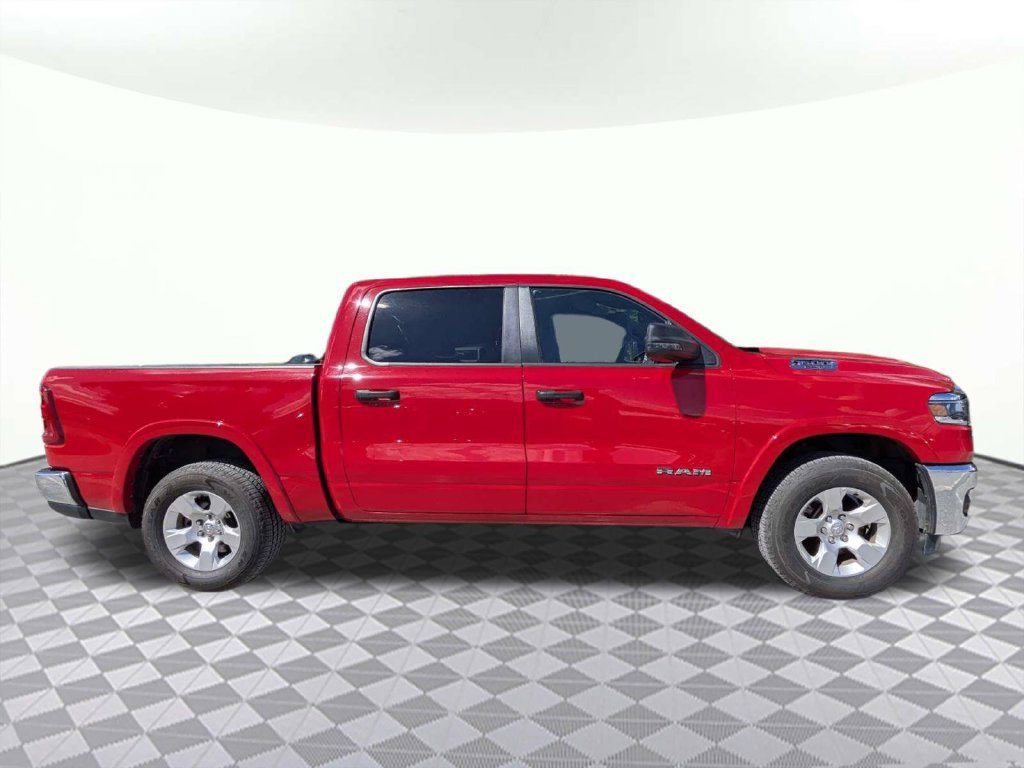 Used 2025 RAM 1500 Big Horn AWD/4WD image 2