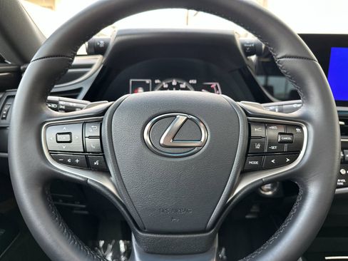 Used 2025 Lexus ES 350 image 23