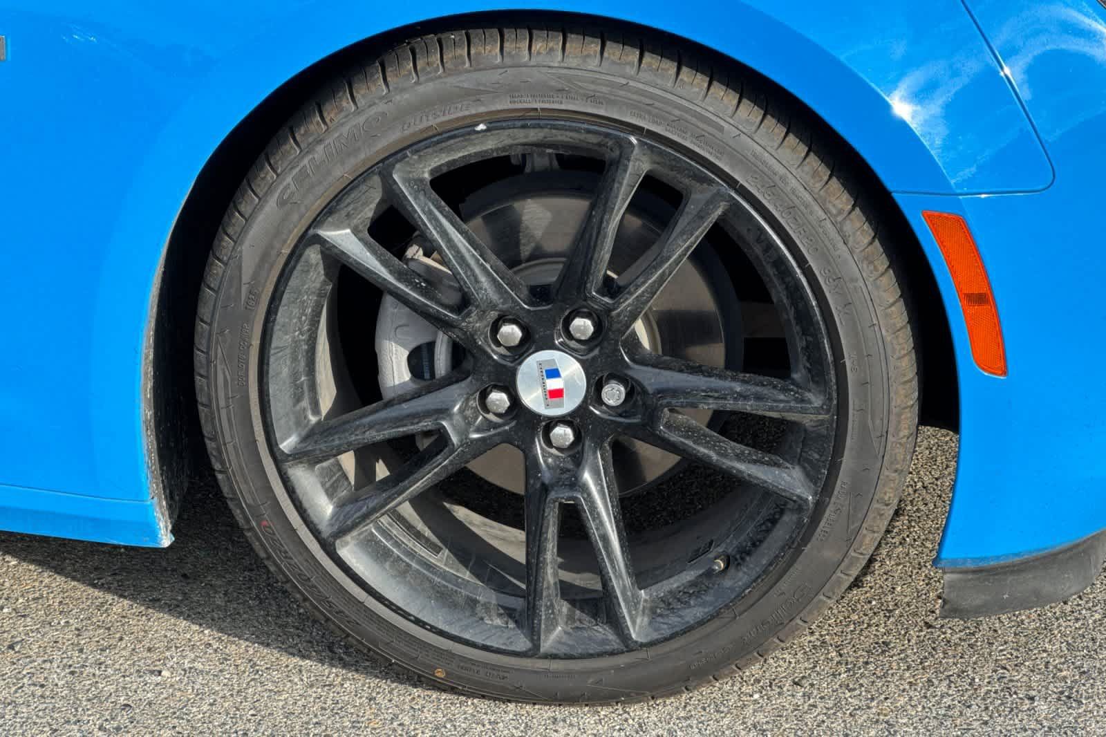 Used 2023 Chevrolet Camaro LT RWD image 18