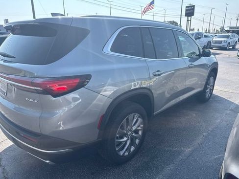 Used 2026 Buick Enclave Preferred w/ Power Package FWD image 7