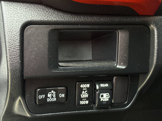 Used 2017 Toyota Tacoma TRD Off-Road AWD/4WD image 22