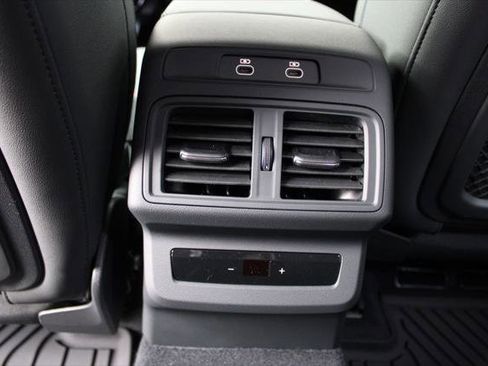 Certified 2025 Audi Q5 Premium Plus w/ Premium Plus image 38