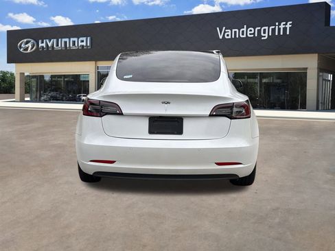Used 2021 Tesla Model 3 Standard Range Plus image 8