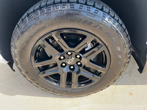 Used 2024 Chevrolet Silverado 1500 RST AWD/4WD image 9